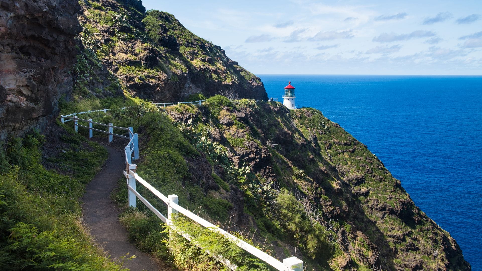 Lighthouse-hike-Oahu