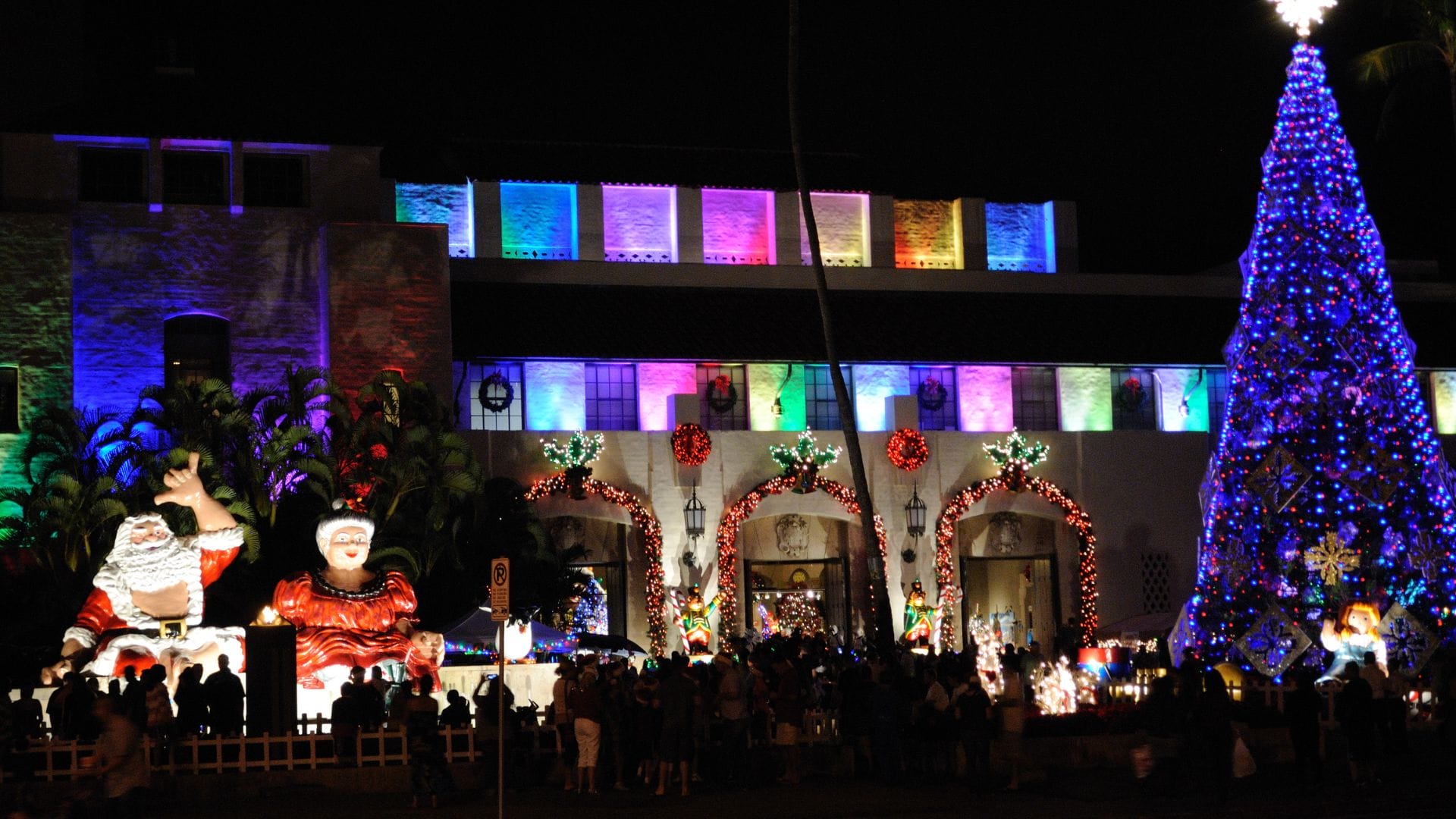 Honolulu-City-Lights-Tradition-In-Oahu