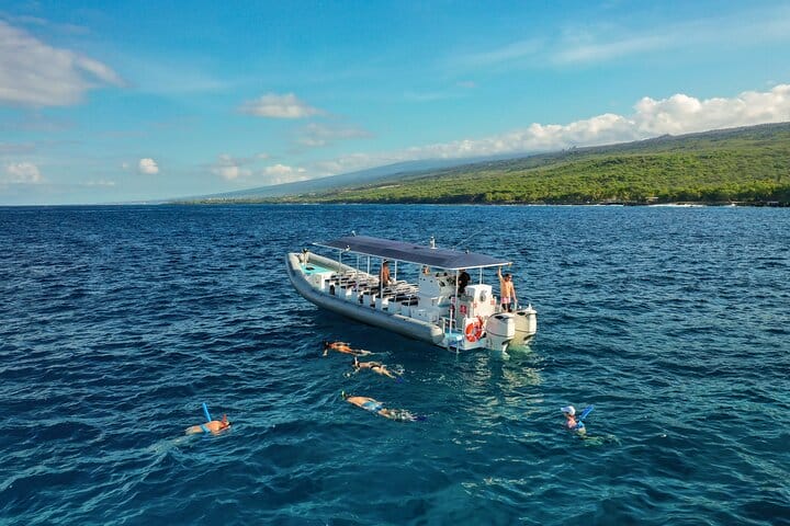 Super-Raft Snorkeling Experience